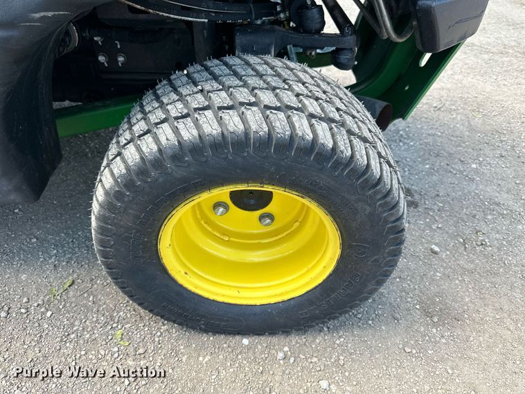 image for item LN9423 2017 John Deere 1580  lawn mower