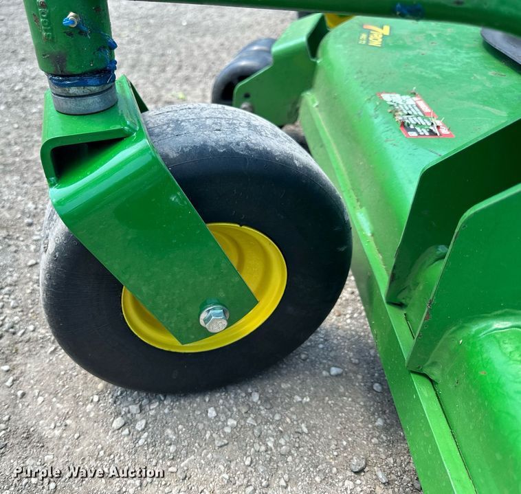 image for item LN9423 2017 John Deere 1580  lawn mower