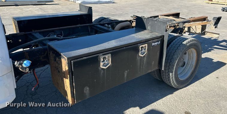 image for item LP9896 2017 Ford F550 Super Duty  SuperCab truck cab and chassis