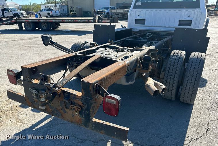 image for item LP9896 2017 Ford F550 Super Duty  SuperCab truck cab and chassis