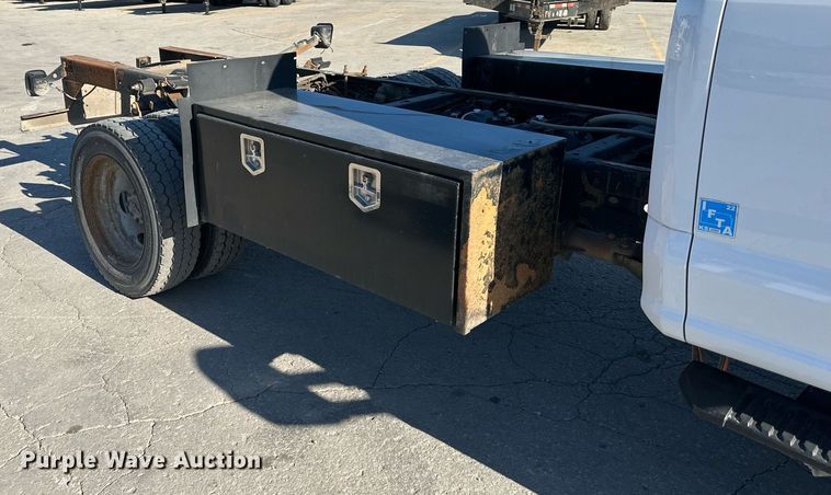 image for item LP9896 2017 Ford F550 Super Duty  SuperCab truck cab and chassis