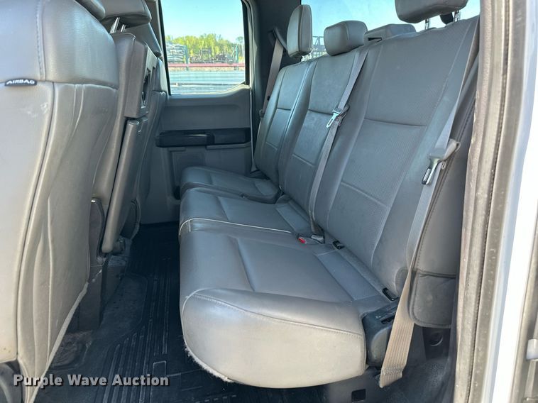 image for item LP9896 2017 Ford F550 Super Duty  SuperCab truck cab and chassis