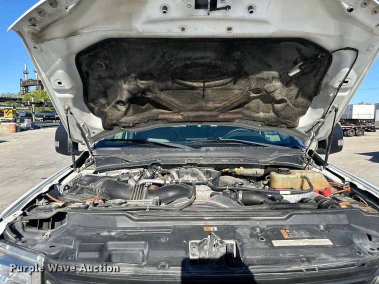 image for item LP9896 2017 Ford F550 Super Duty  SuperCab truck cab and chassis