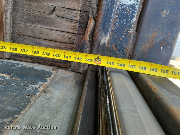 image for item LR9220 2004 Chevrolet Silverado 3500  refrigerated delivery truck