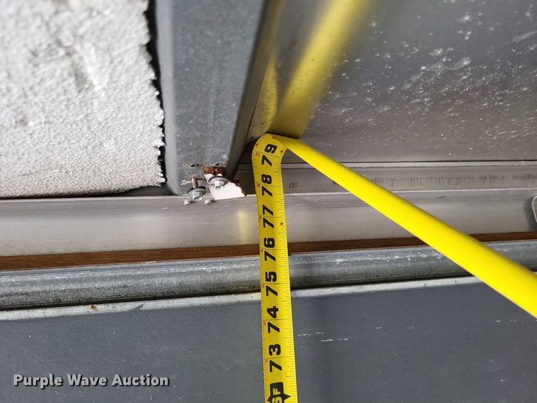 image for item LR9220 2004 Chevrolet Silverado 3500  refrigerated delivery truck