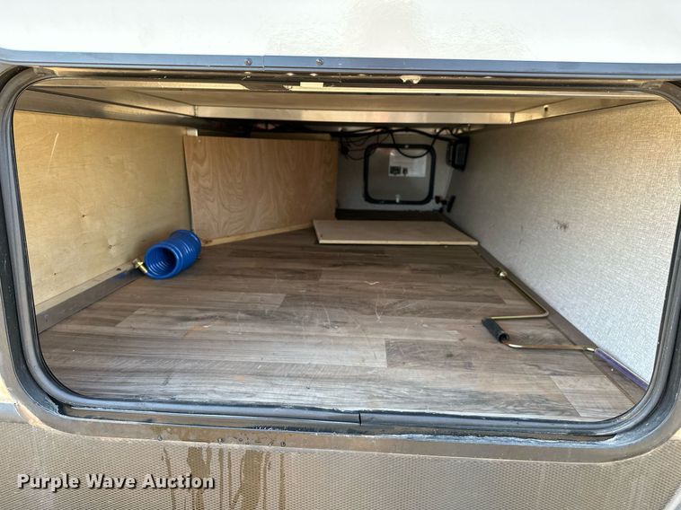 image for item LR9612 2018 Keystone Cougar  camper