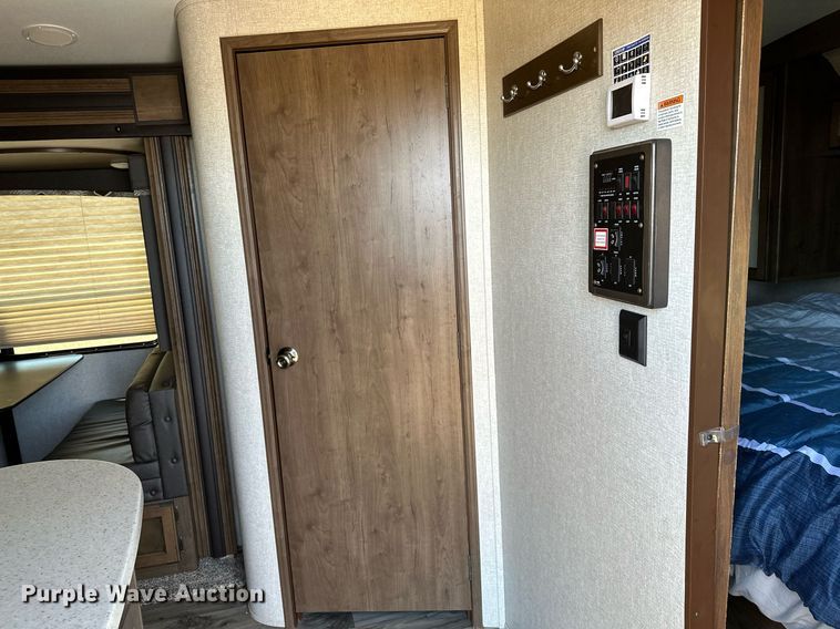 image for item LR9612 2018 Keystone Cougar  camper