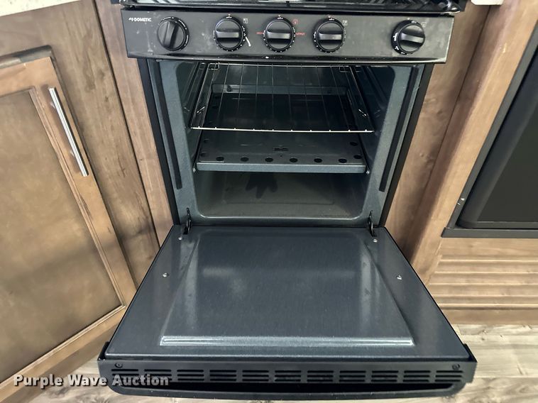 image for item LR9612 2018 Keystone Cougar  camper