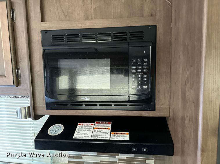 image for item LR9612 2018 Keystone Cougar  camper