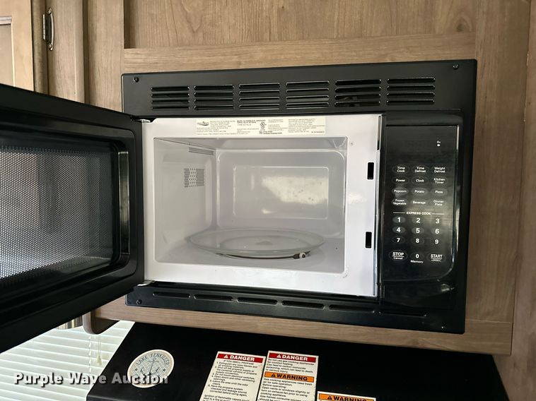 image for item LR9612 2018 Keystone Cougar  camper