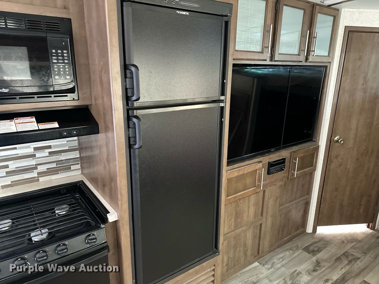 image for item LR9612 2018 Keystone Cougar  camper