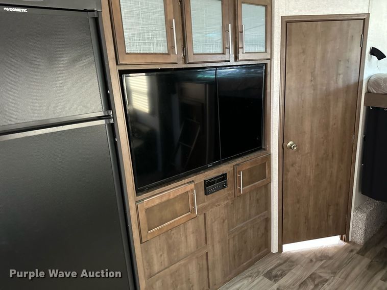 image for item LR9612 2018 Keystone Cougar  camper