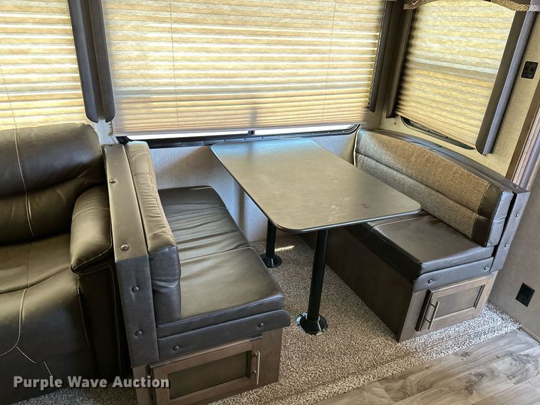 image for item LR9612 2018 Keystone Cougar  camper