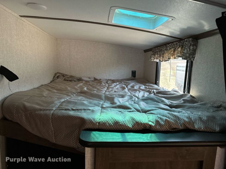 image for item LR9612 2018 Keystone Cougar  camper