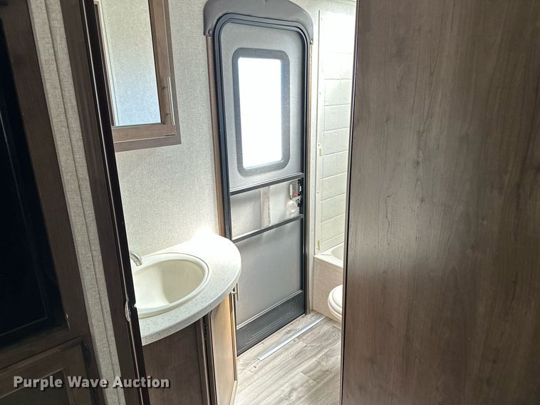 image for item LR9612 2018 Keystone Cougar  camper