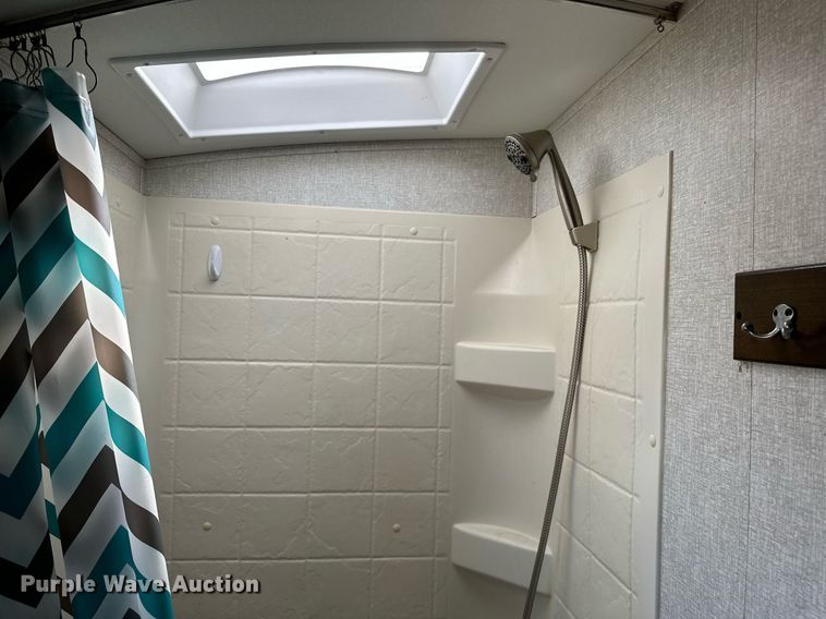 image for item LR9612 2018 Keystone Cougar  camper