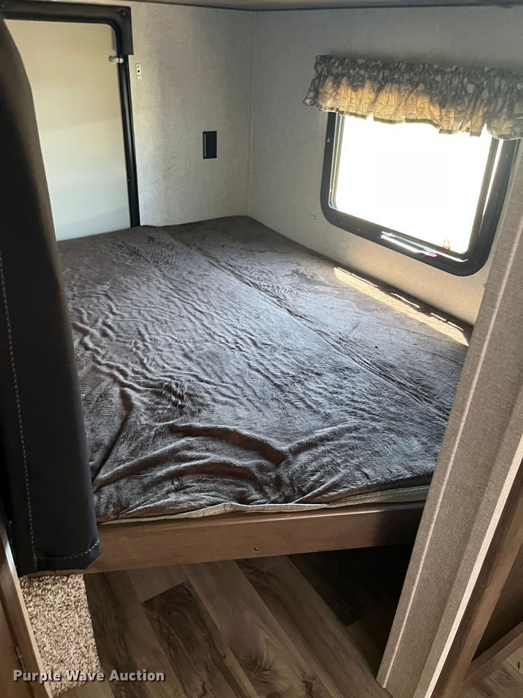 image for item LR9612 2018 Keystone Cougar  camper