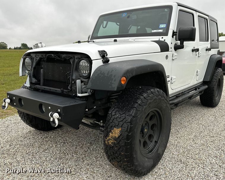 image for item LR9737 2014 Jeep Wrangler Unlimited Sport  SUV