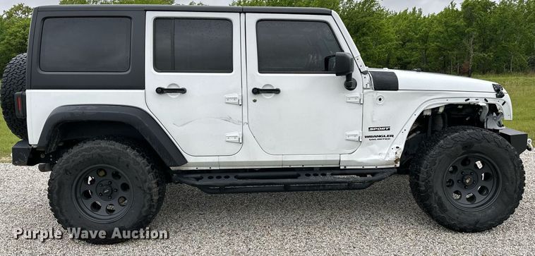 image for item LR9737 2014 Jeep Wrangler Unlimited Sport  SUV