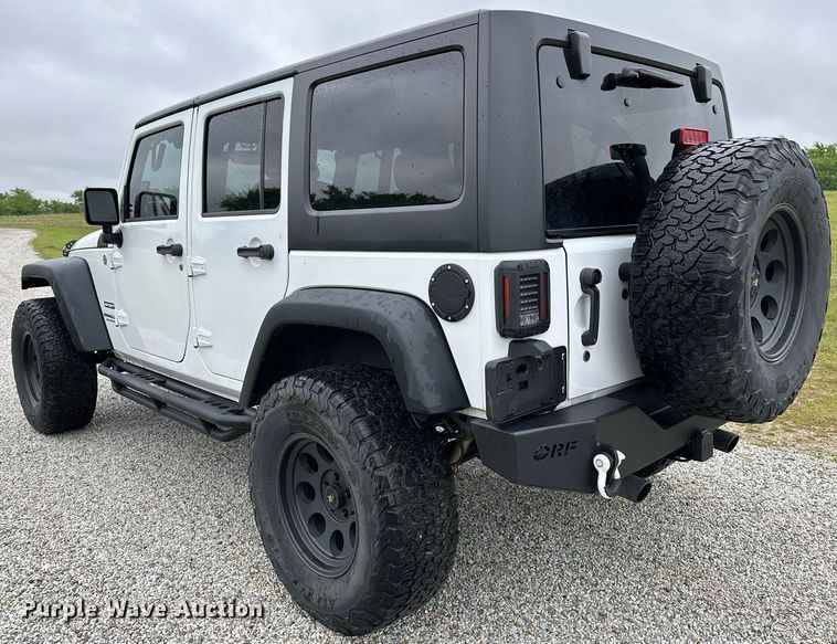 image for item LR9737 2014 Jeep Wrangler Unlimited Sport  SUV