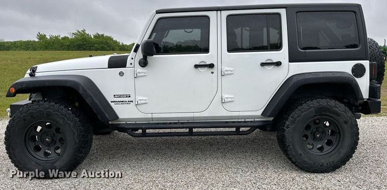 image for item LR9737 2014 Jeep Wrangler Unlimited Sport  SUV