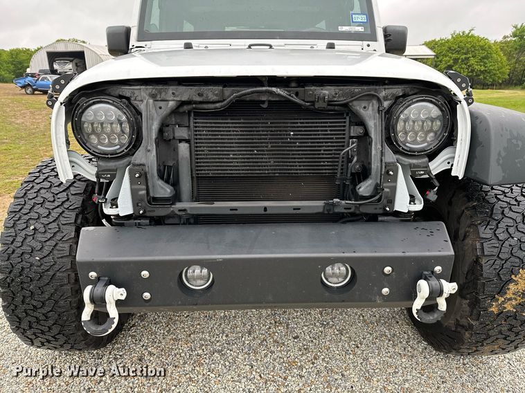 image for item LR9737 2014 Jeep Wrangler Unlimited Sport  SUV