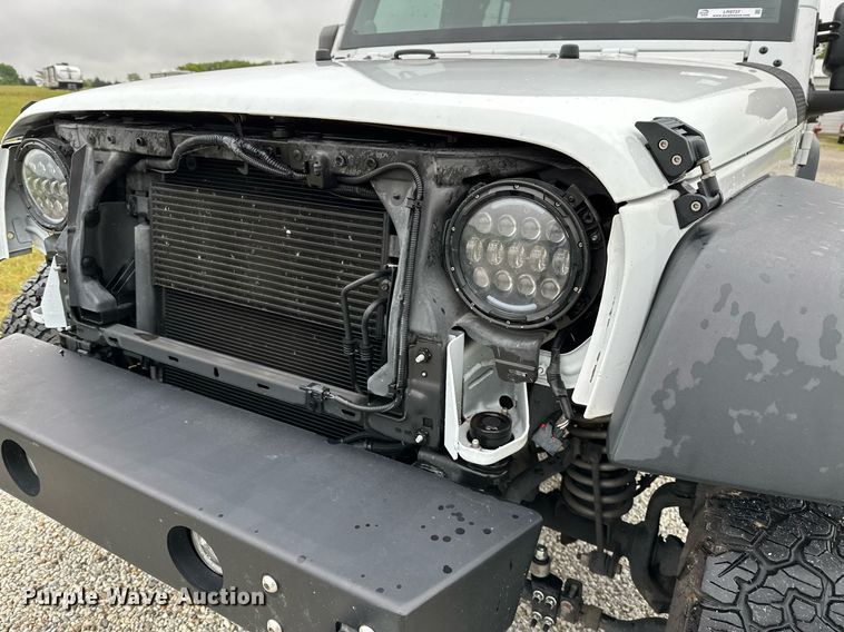 image for item LR9737 2014 Jeep Wrangler Unlimited Sport  SUV