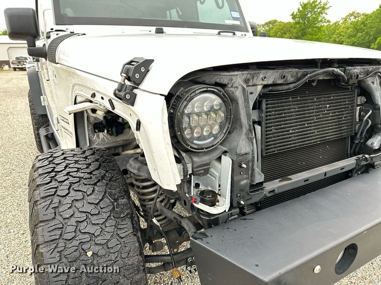 image for item LR9737 2014 Jeep Wrangler Unlimited Sport  SUV