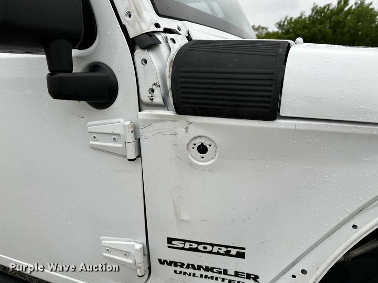 image for item LR9737 2014 Jeep Wrangler Unlimited Sport  SUV