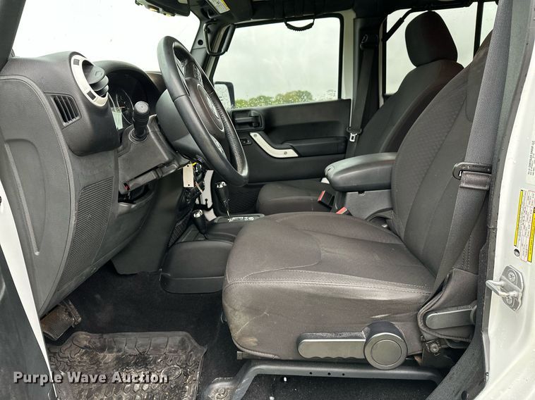 image for item LR9737 2014 Jeep Wrangler Unlimited Sport  SUV