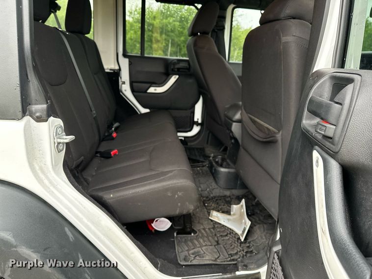 image for item LR9737 2014 Jeep Wrangler Unlimited Sport  SUV