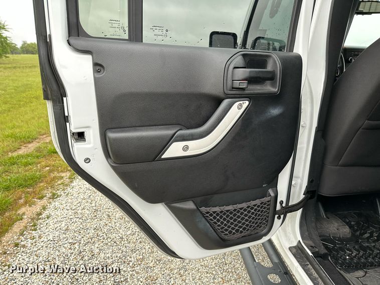 image for item LR9737 2014 Jeep Wrangler Unlimited Sport  SUV