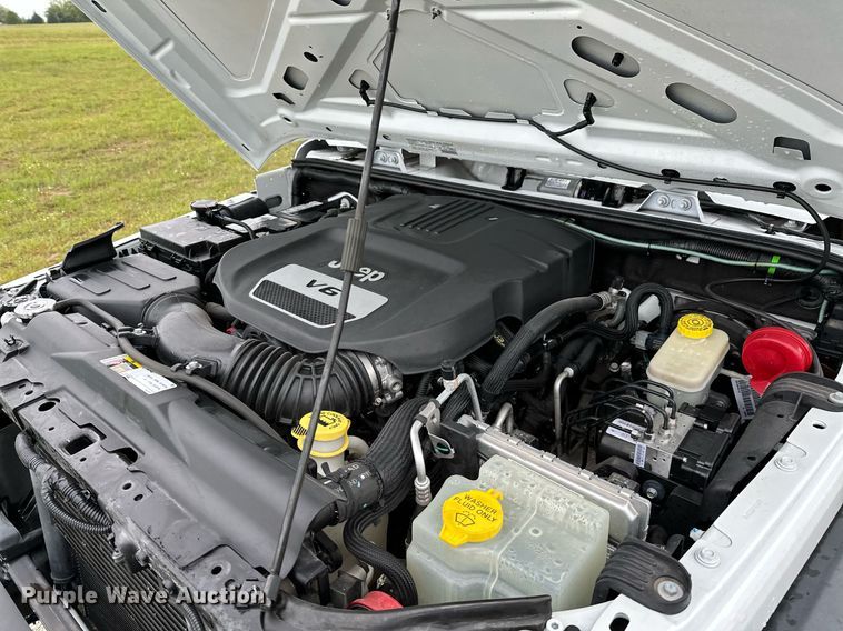 image for item LR9737 2014 Jeep Wrangler Unlimited Sport  SUV