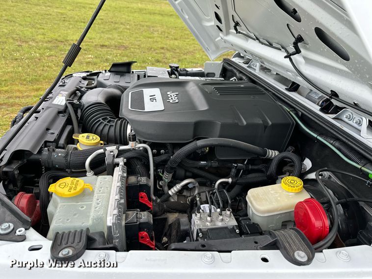 image for item LR9737 2014 Jeep Wrangler Unlimited Sport  SUV