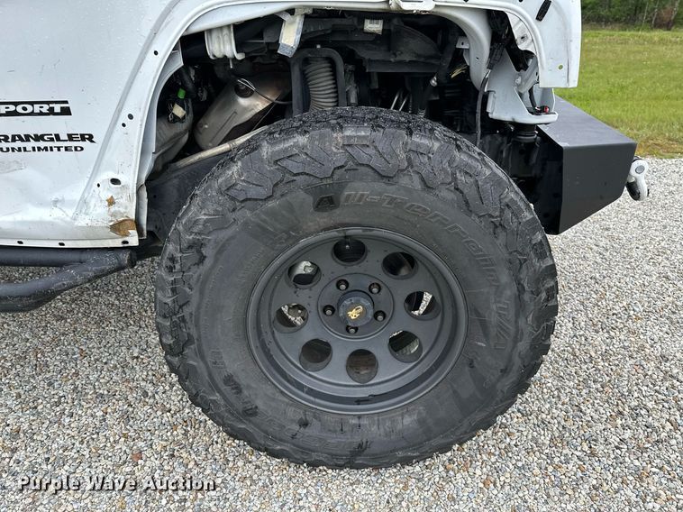 image for item LR9737 2014 Jeep Wrangler Unlimited Sport  SUV