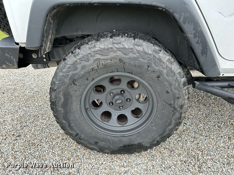 image for item LR9737 2014 Jeep Wrangler Unlimited Sport  SUV