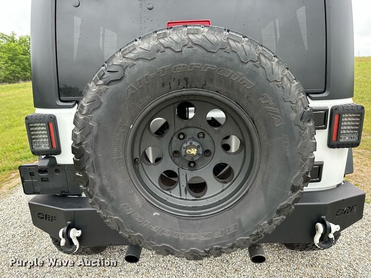 image for item LR9737 2014 Jeep Wrangler Unlimited Sport  SUV