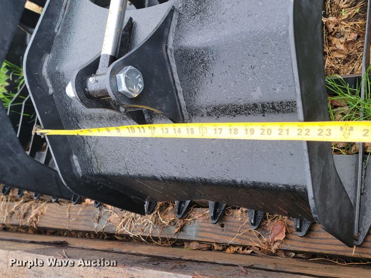 image for item LV9522 66" W skid steer grapple bucket