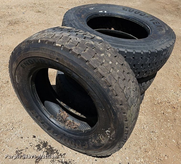 image for item LW9545 (4) Goodyear 305/70R22.5 tires