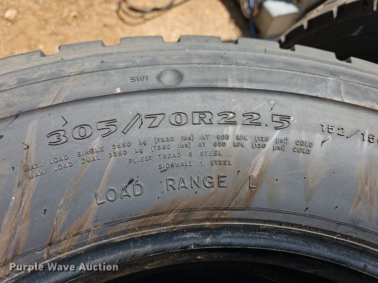 image for item LW9545 (4) Goodyear 305/70R22.5 tires