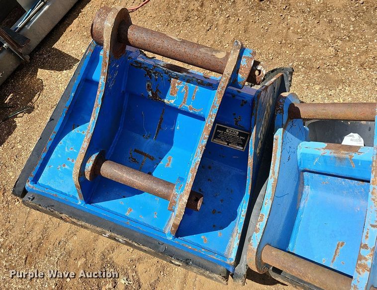 image for item LW9547 (2) Vail Products Inc. sand buckets