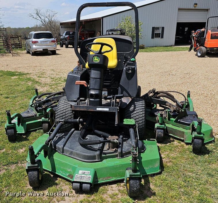 image for item MC9014 John Deere 1600 Turbo  lawn mower
