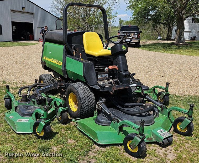 image for item MC9014 John Deere 1600 Turbo  lawn mower