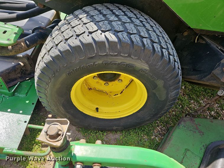 image for item MC9014 John Deere 1600 Turbo  lawn mower