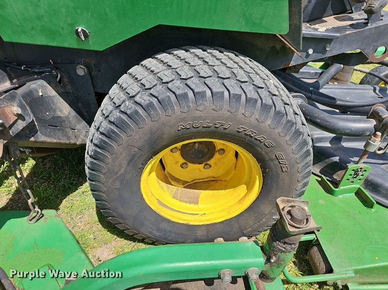 image for item MC9014 John Deere 1600 Turbo  lawn mower