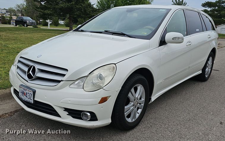 image for item MC9016 2008 Mercedes Benz R350