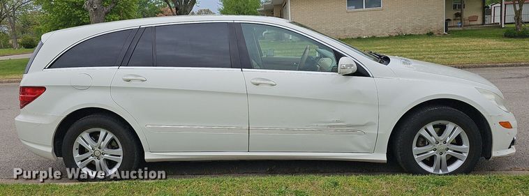 image for item MC9016 2008 Mercedes Benz R350