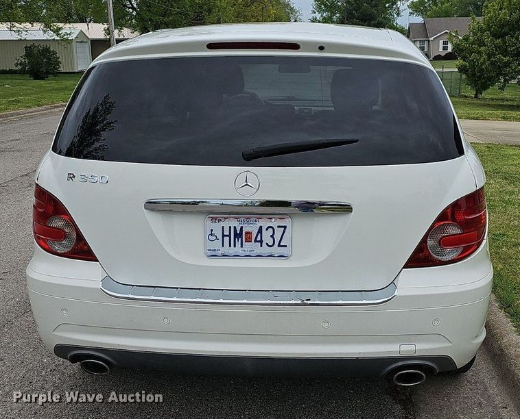 image for item MC9016 2008 Mercedes Benz R350