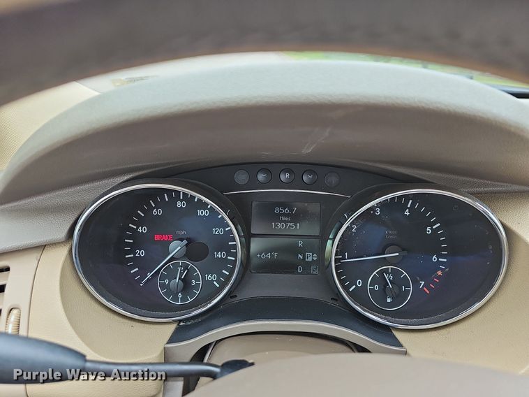 image for item MC9016 2008 Mercedes Benz R350