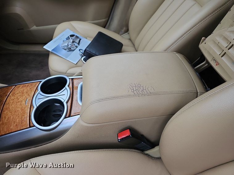 image for item MC9016 2008 Mercedes Benz R350